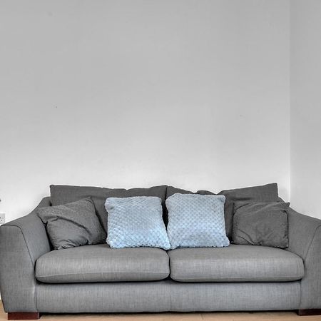 Luxury Heathrow Airport Apartment Yiewsley Exteriör bild